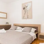 Doris דירה *