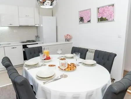 Apartament Doris