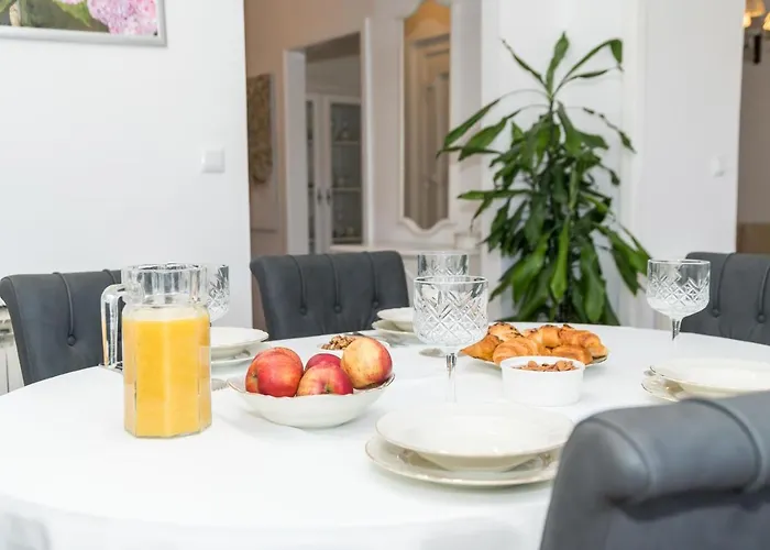 Doris شقة زادار